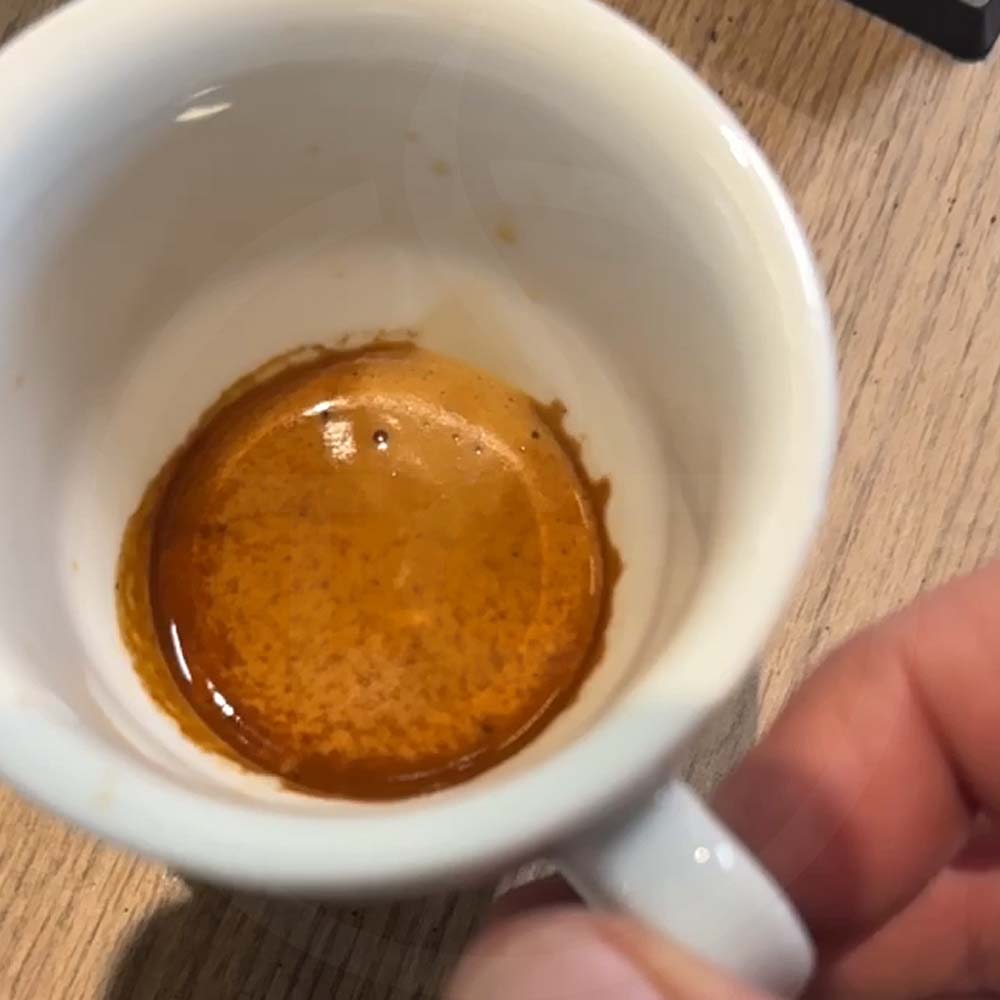 Mooie espresso met hazelnoot cremelaag
