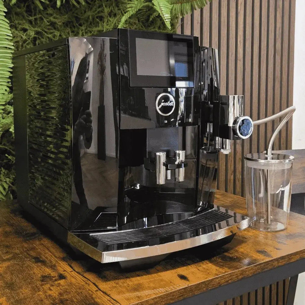 JURA S8 [EB] Piano Black [DEMO] | The Coffee Factory (TCF)